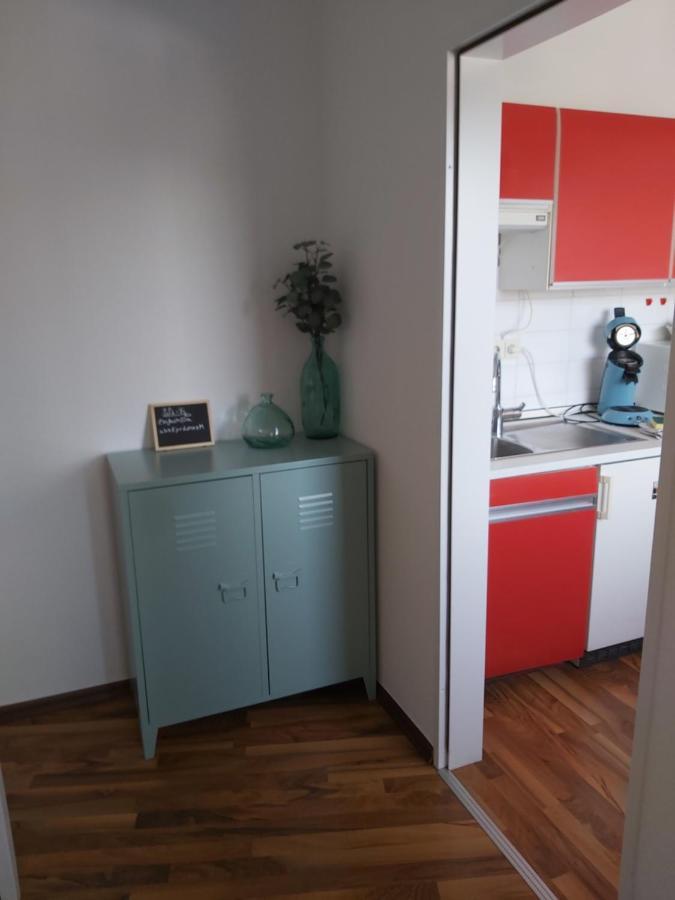 Appartement Well Located Flat With Balcony à Düsseldorf Extérieur photo