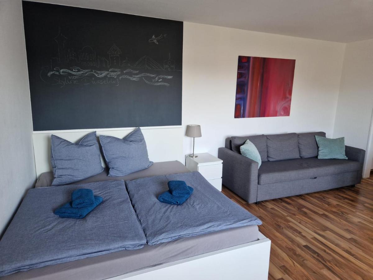 Appartement Well Located Flat With Balcony à Düsseldorf Extérieur photo